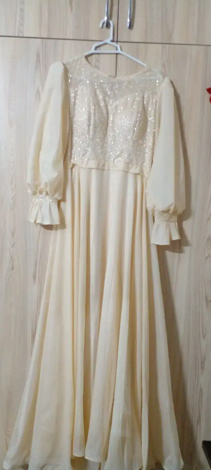 لباس مجلسی|لباس|مشهد, امیر|دیوار