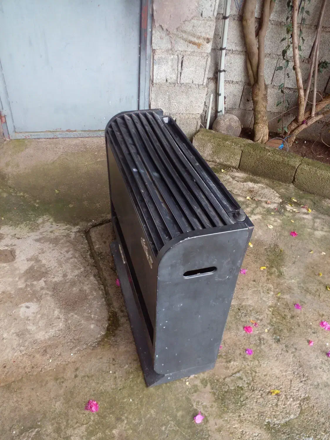 بخاری بزرگ گازی|بخاری، هیتر، شومینه|چاف و چمخاله, |دیوار