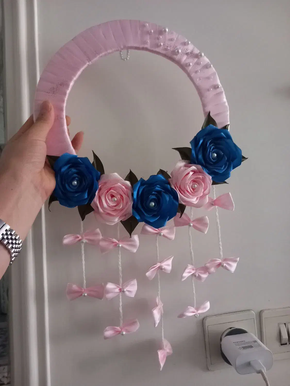 گل روبانی دست‌ساز|گل مصنوعی|پیشوا, |دیوار