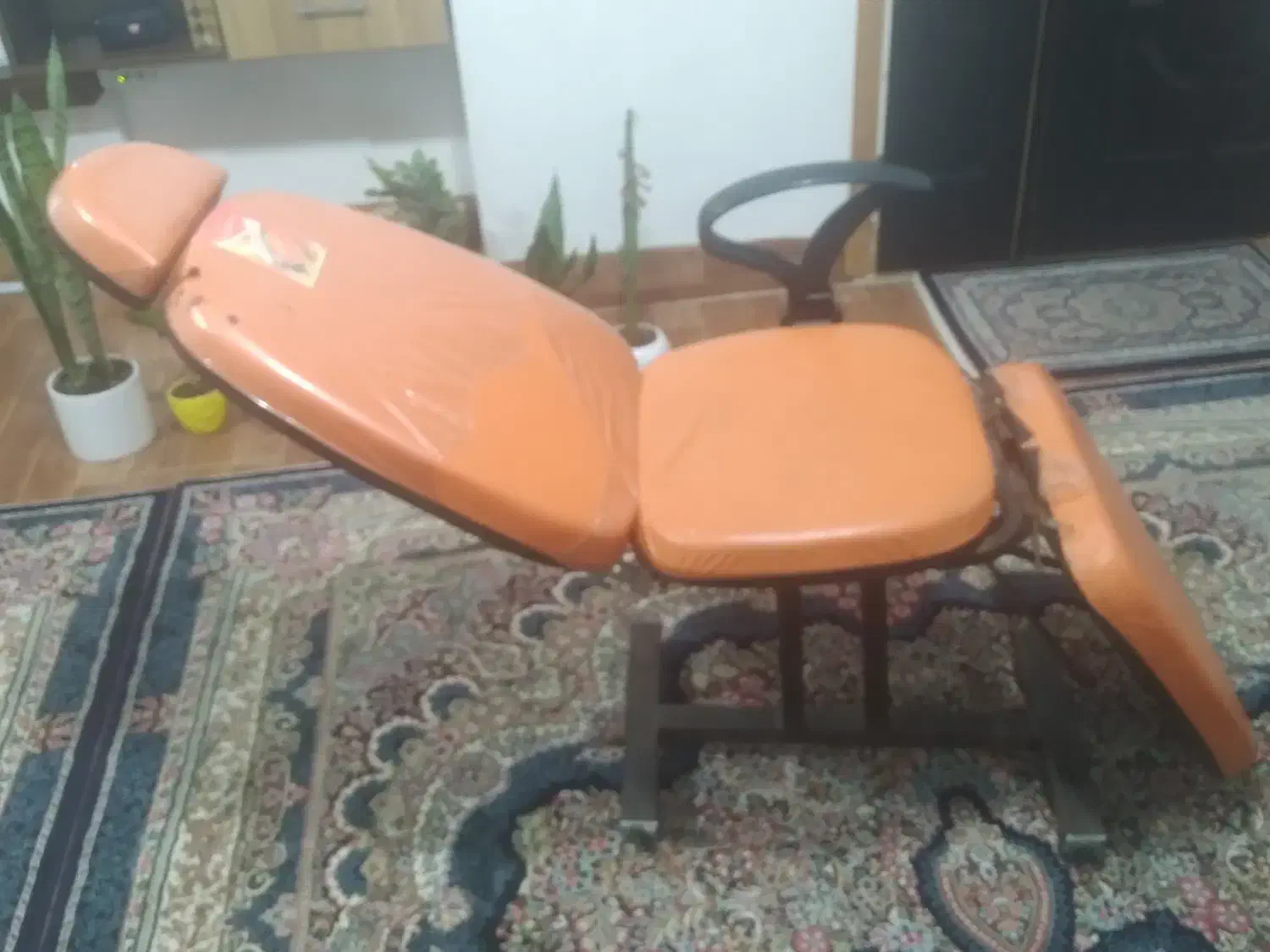 صندلی آرایشگری|آرایشگاه و سالن‌های زیبایی|علی‌آباد کتول, |دیوار