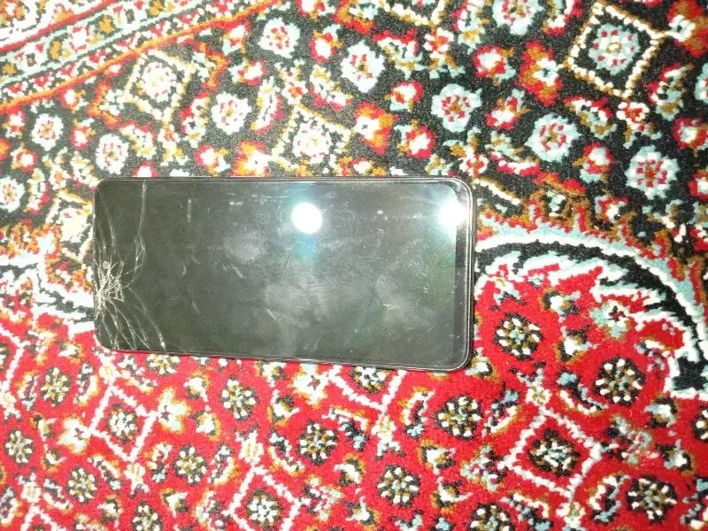 گوشی سالم همه چی بجز ال سی دی|موبایل|اقبالیه, |دیوار