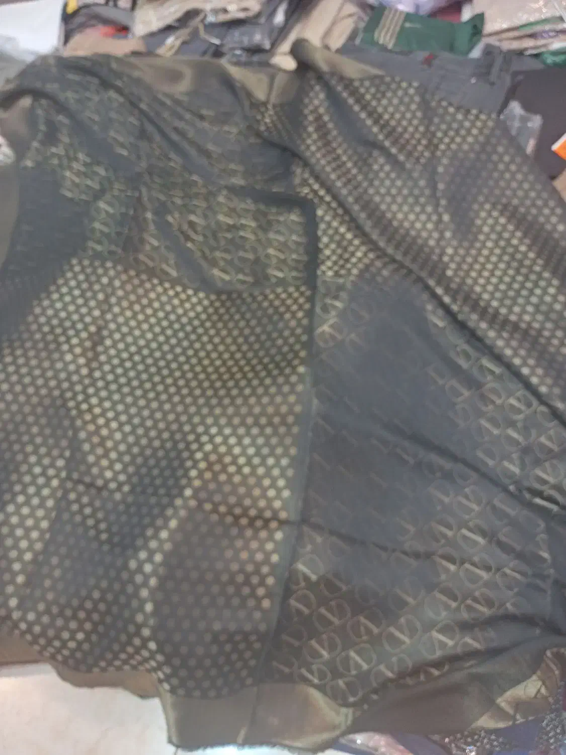 روسری قواره بزرگ|لباس|مشهد, کوشش|دیوار