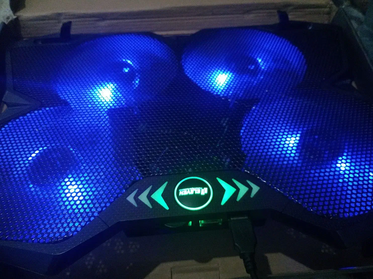 خنک کننده لپ تاپ نو ۴ فن ۴ رنگ|قطعات و لوازم جانبی رایانه|شیراز, کوشک میدان|دیوار