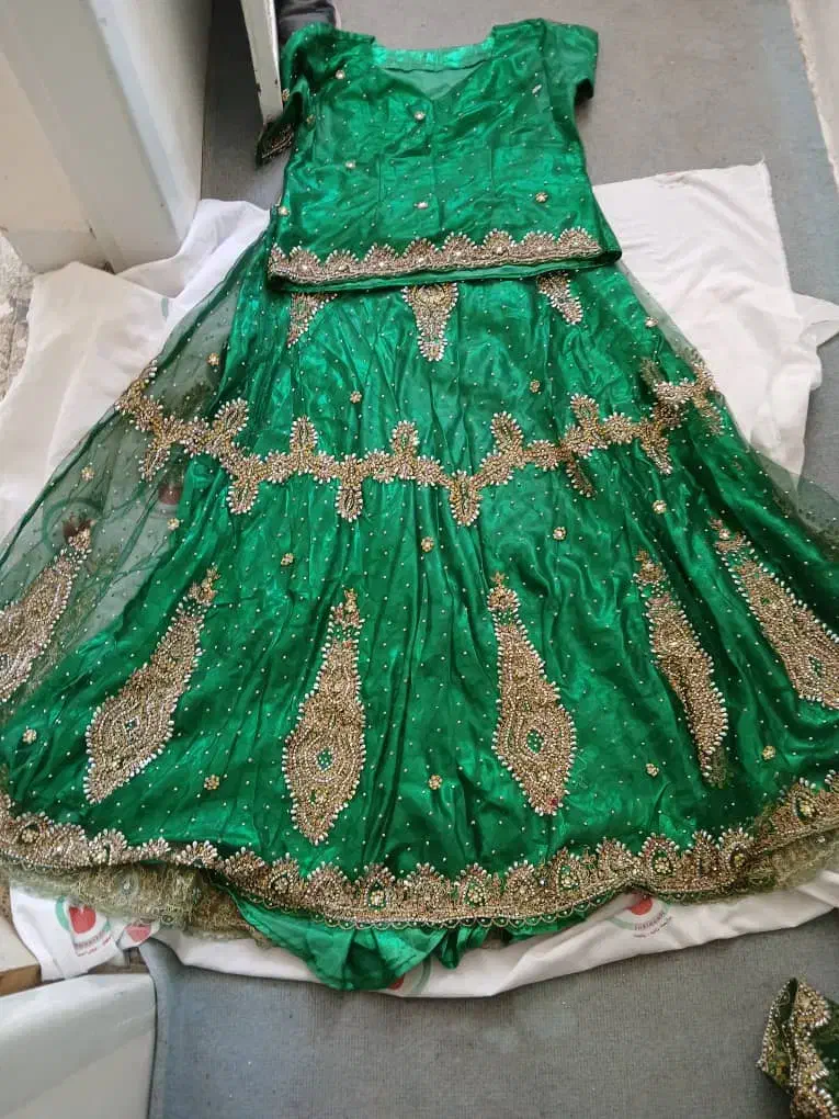 لباس محلی|لباس|اصفهان, لیمجیر|دیوار