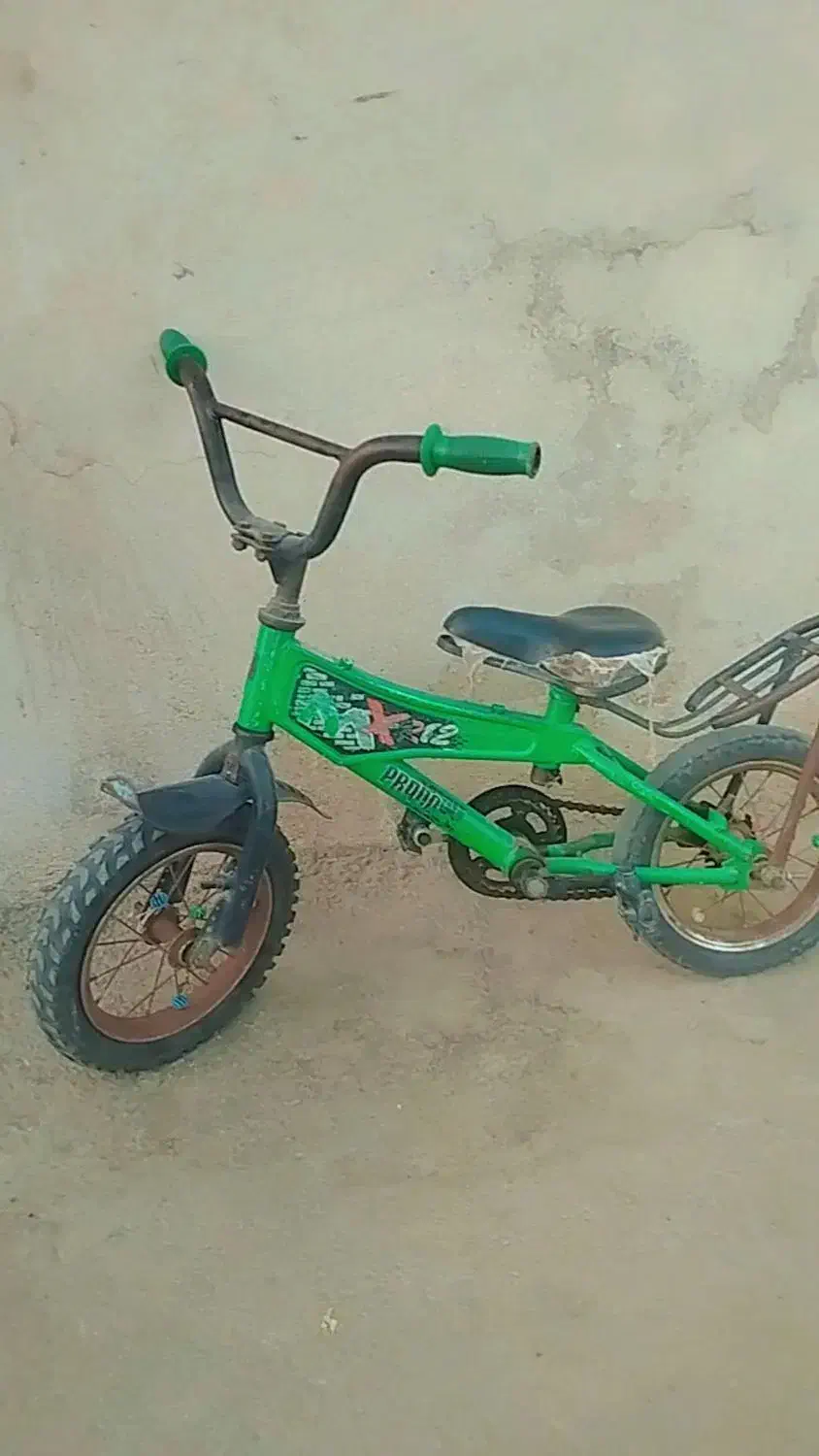 دوچرخه|دوچرخه، اسکیت، اسکوتر|آبپخش, |دیوار