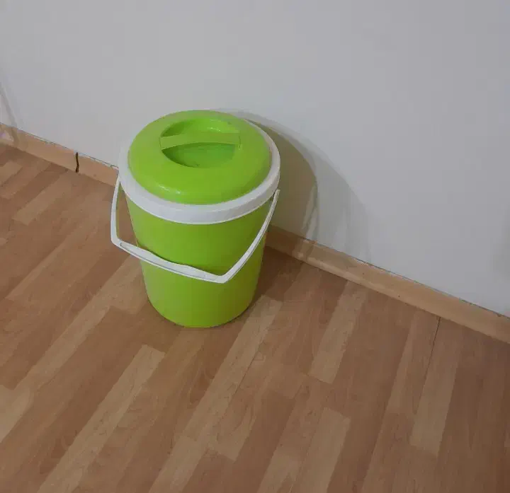 کلمن سالم نو|ظروف نگهدارنده، پلاستیکی، یک‌بارمصرف|اردبیل, |دیوار