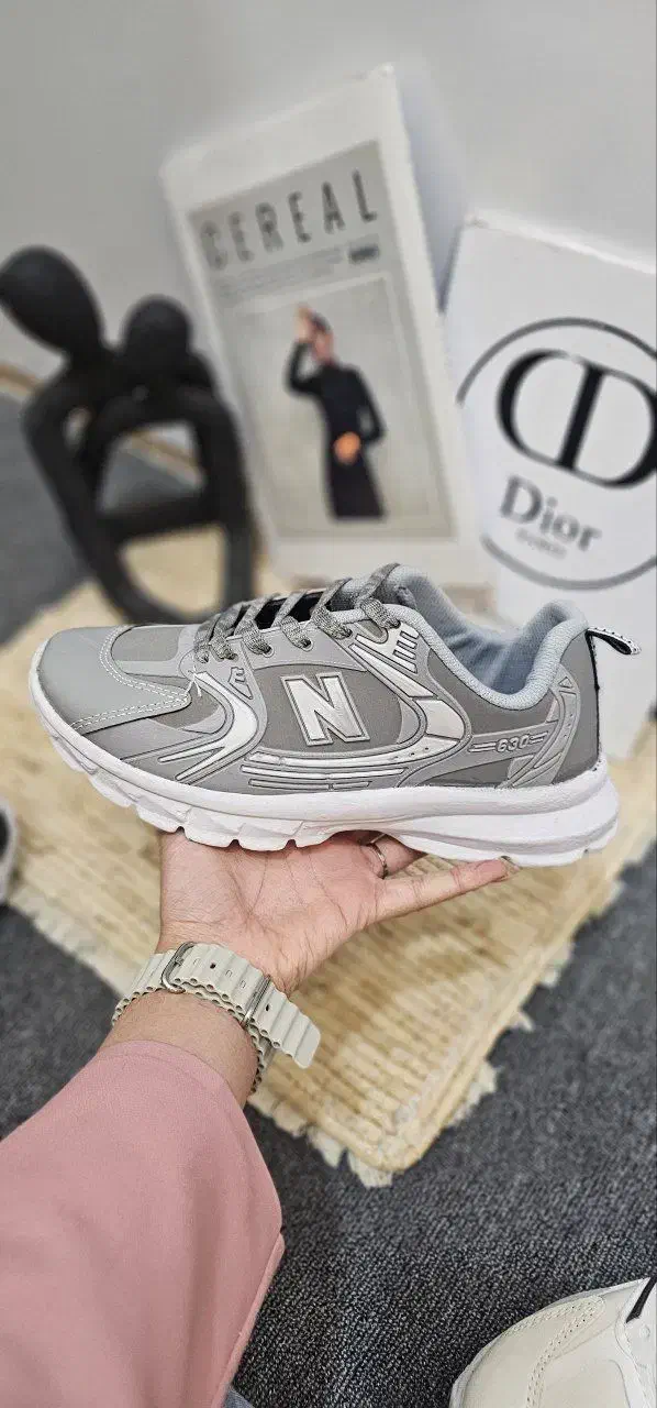 عمده فروشی کتونی برای کسب و کار|کیف، کفش، کمربند|جغتای, |دیوار