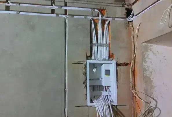 گروه مهندسی آریا نور،برق کاری،پنل خورشیدی،دوربین|خدمات پیشه و مهارت|ساوه, |دیوار