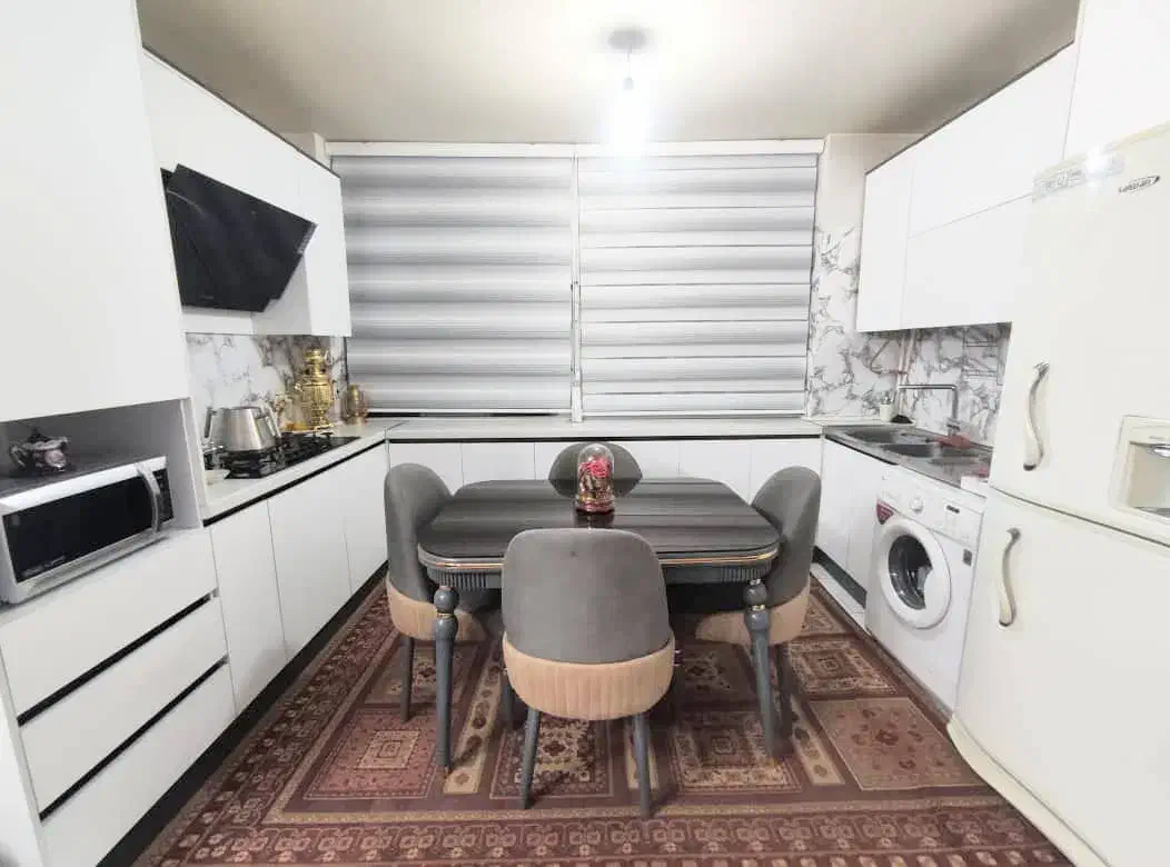 70 متر با پارکینگ اختصاصی دوخوابه زیرقیمت