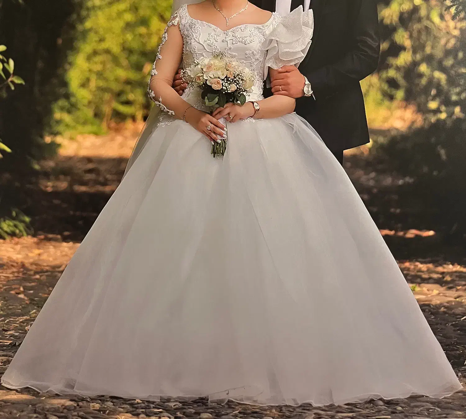 لباس عروس|لباس|رشت, سعدی (تختی)|دیوار