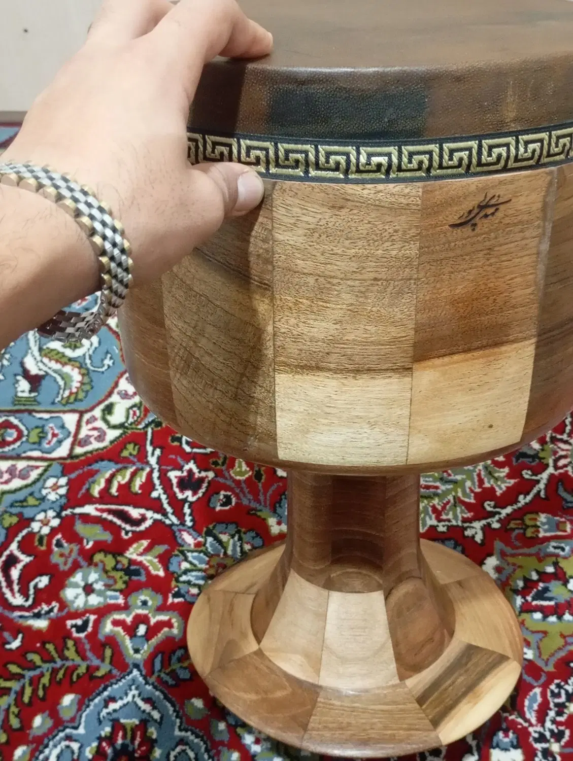 تمبک|سازهای سنتی|کوهدشت, |دیوار