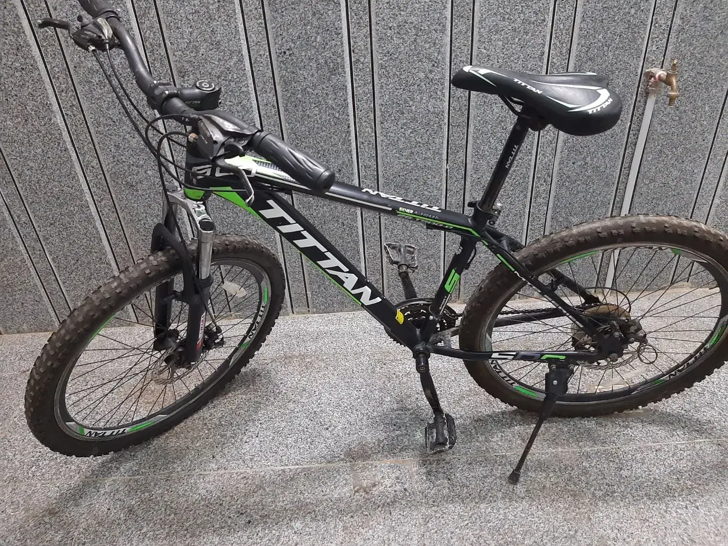 دوچرخه تیتان با وسایل|دوچرخه، اسکیت، اسکوتر|سلماس, |دیوار