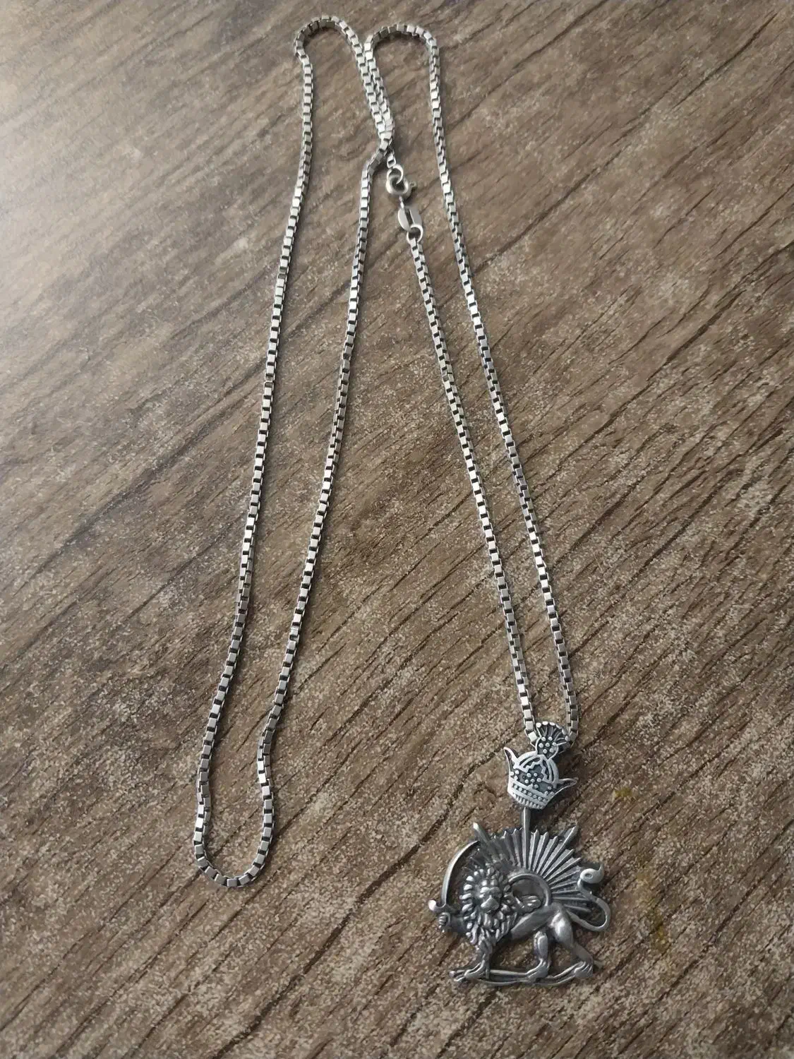 گردنبند|بدلیجات|الوند, |دیوار