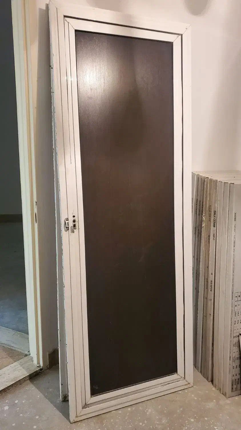 درب پی وی سی با چهارجوب و درب کمد با چهارچوب فلزی|مصالح و تجهیزات ساختمان|گرگان, |دیوار