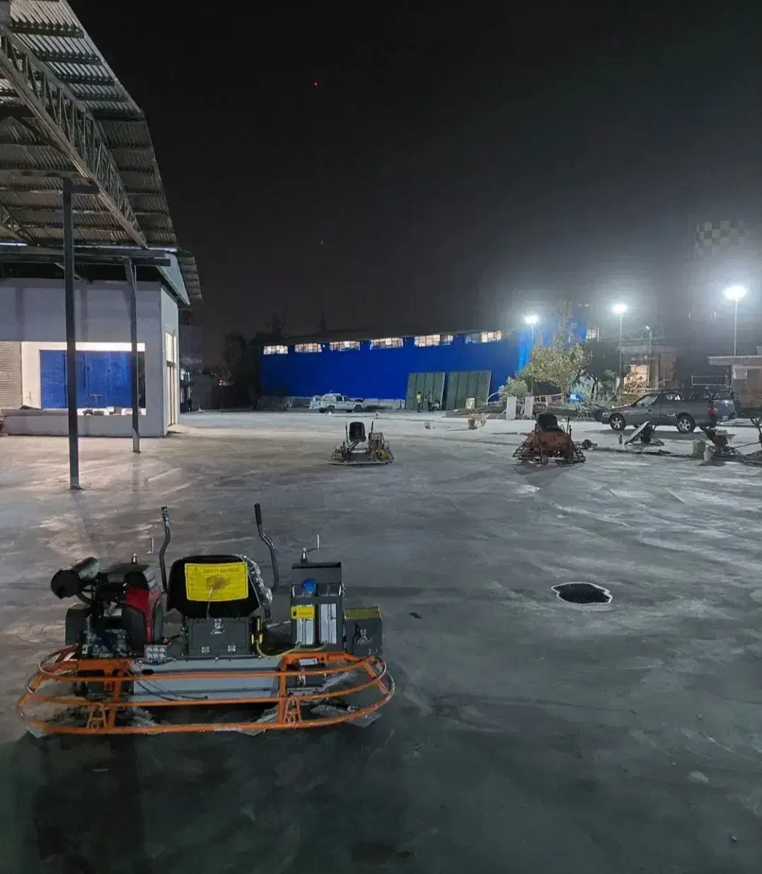 بتن ریزی با خلاطه و سیقل|خدمات پیشه و مهارت|لوشان, |دیوار