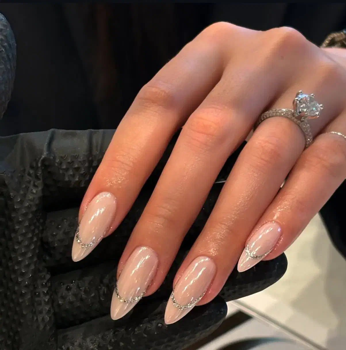 مدل رایگان مانیکور، کاشت، ترمیم لاک ژل بدون هزینه|خدمات آرایشگری و زیبایی|تهران, زعفرانیه|دیوار