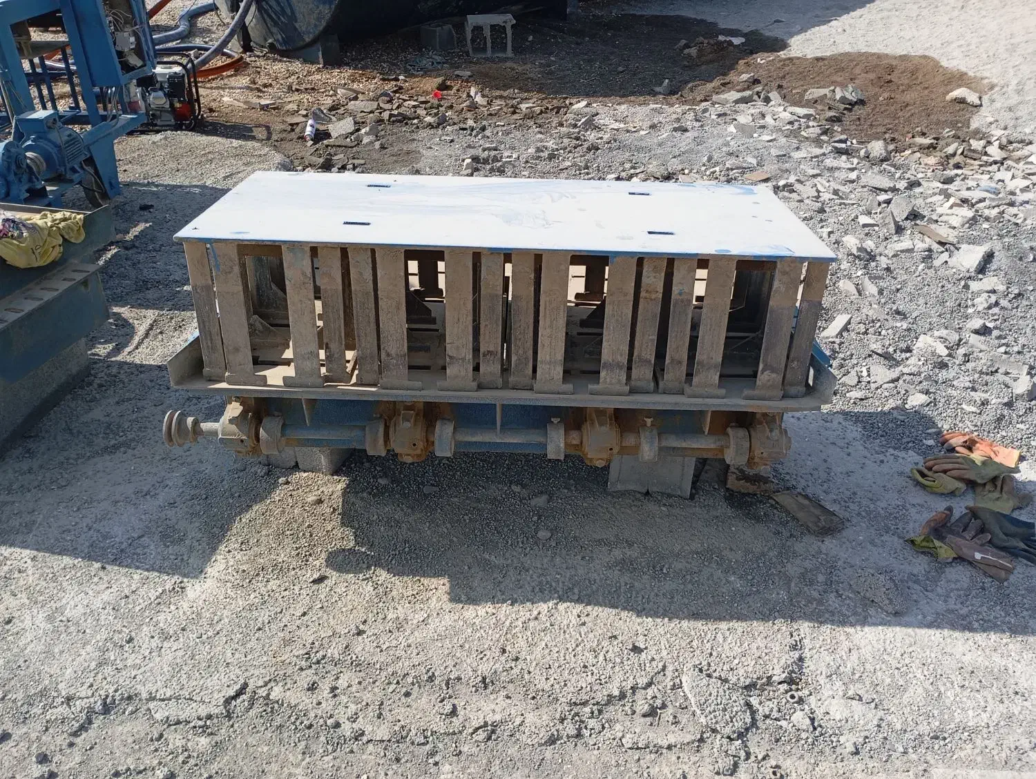 دیگ مخلوط کن600 کیلو قالب بلوک|ماشینآلات صنعتی|شاهینشهر, برخوار غرب|دیوار