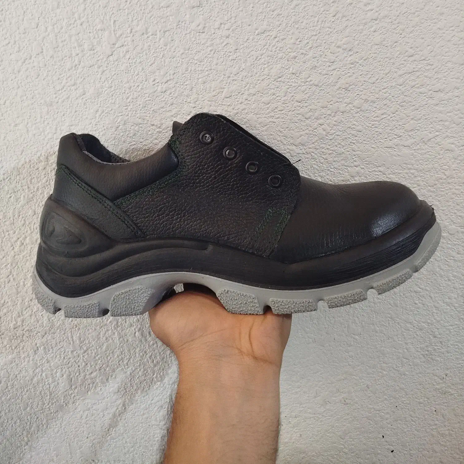 کفش ایمنی 42 مارک کلار|کیف، کفش، کمربند|بوشهر, |دیوار