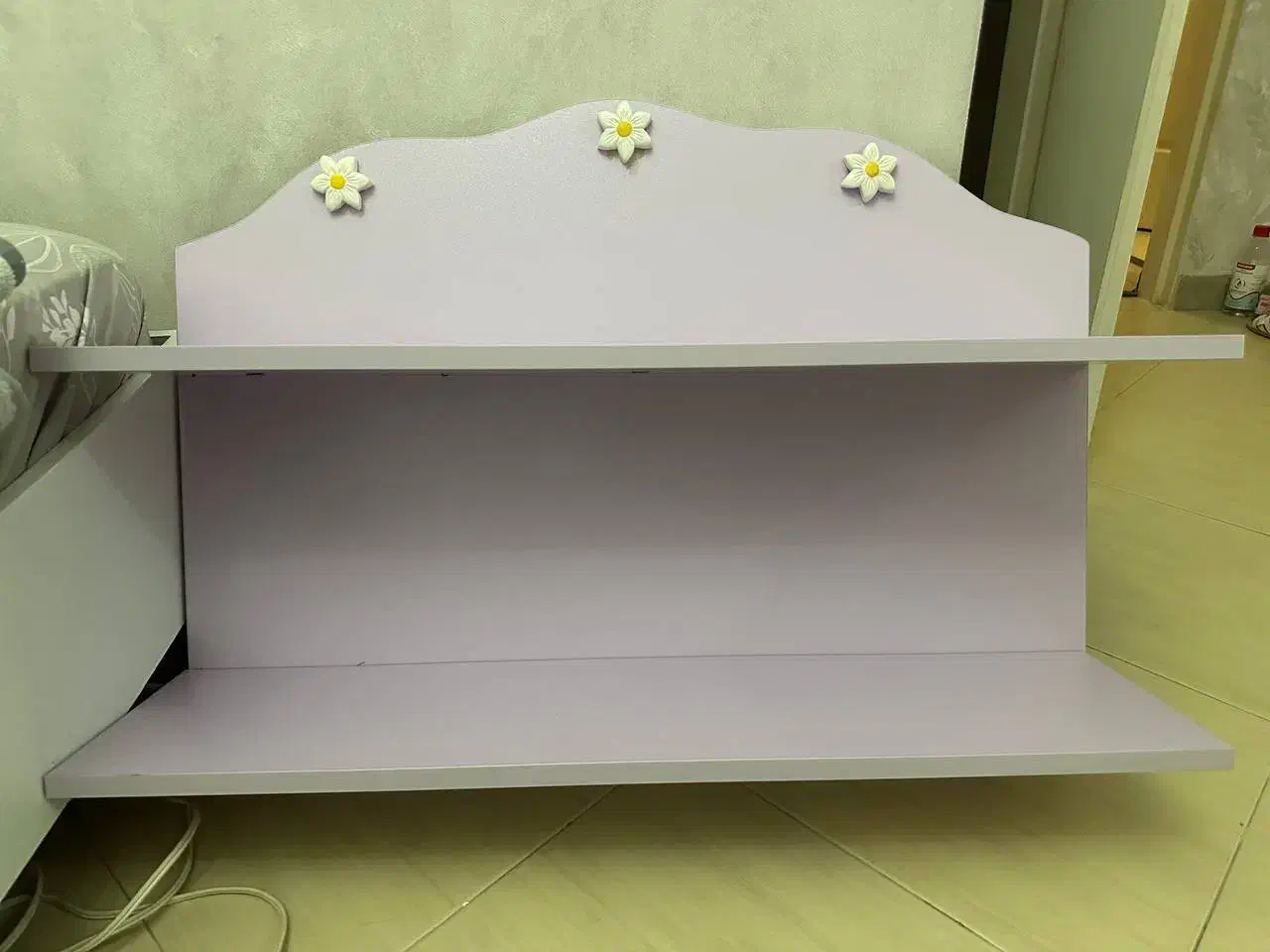 شلف دیواری یاسی رنگ|کتابخانه، شلف، قفسه‌های دیواری|تهران, جنت‌آباد مرکزی|دیوار