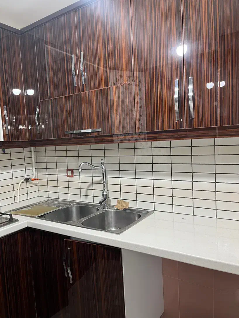 فروش کابینت تمیز و سالم|آب‌چکان و نظم‌دهنده ظروف|همدان, |دیوار