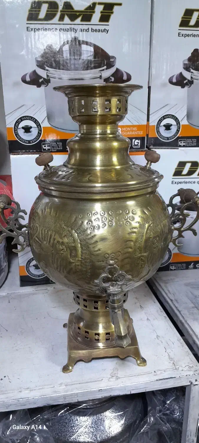 سماور ذغالی برنجی|کلکسیون اشیاء عتیقه|بوکان, |دیوار