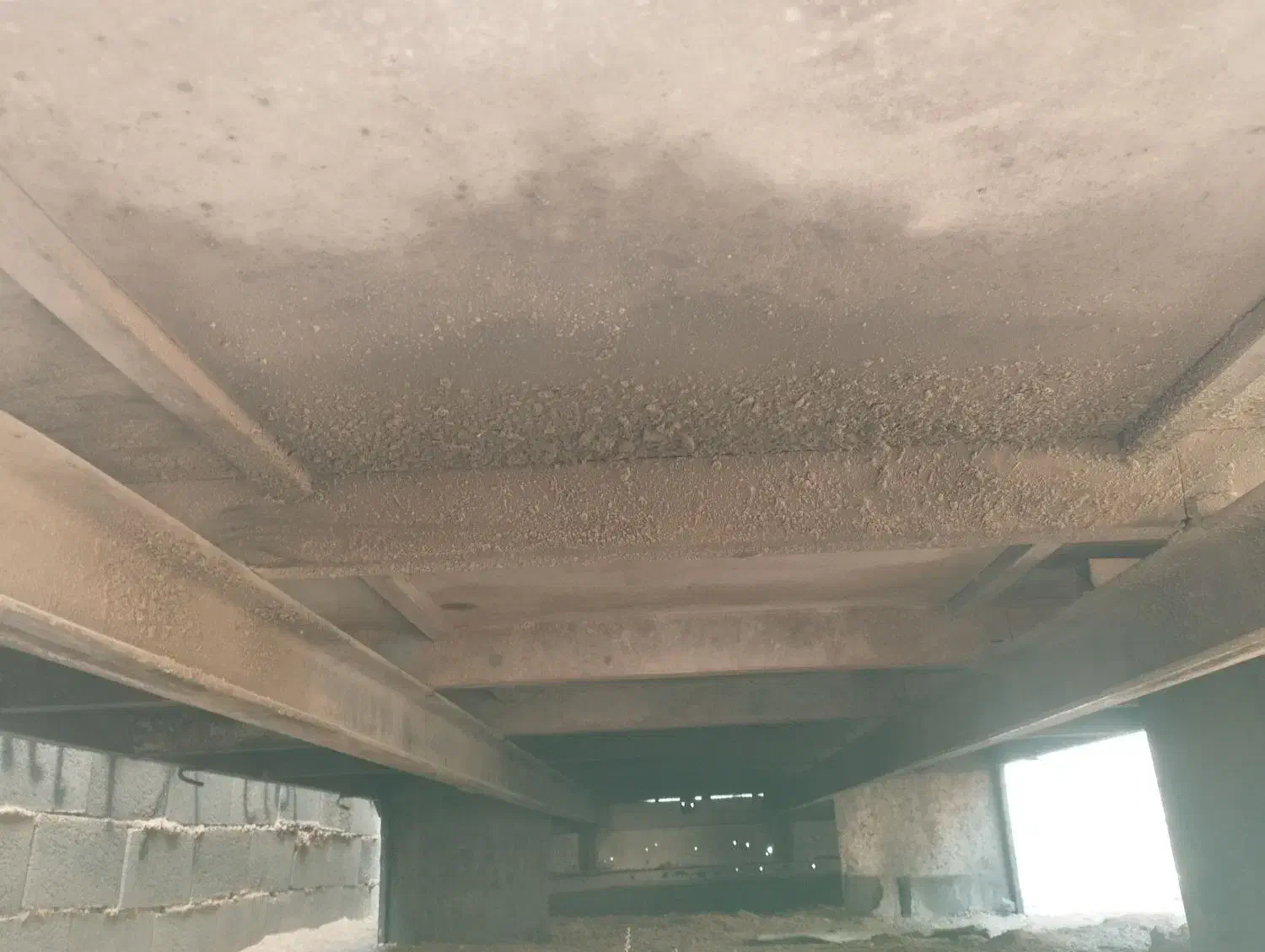 اتاق مسقف خاور بغل بازشو|خودرو سنگین|کویرات, |دیوار