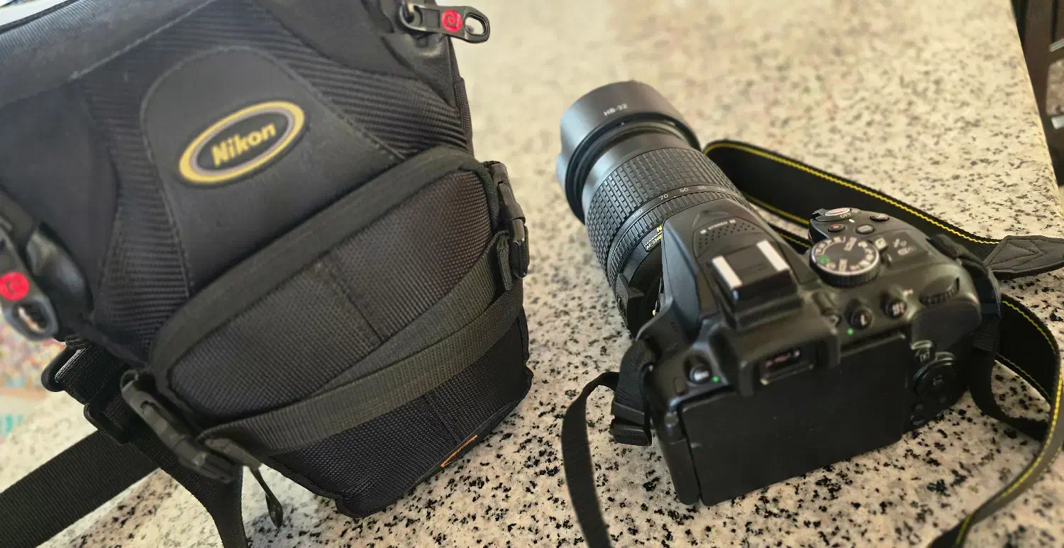 دوربین Nikon D5300 به همراه لنز 140-18 میلی مترVR|دوربین عکاسی و فیلم‌برداری|شیراز, سیاه سنگ|دیوار