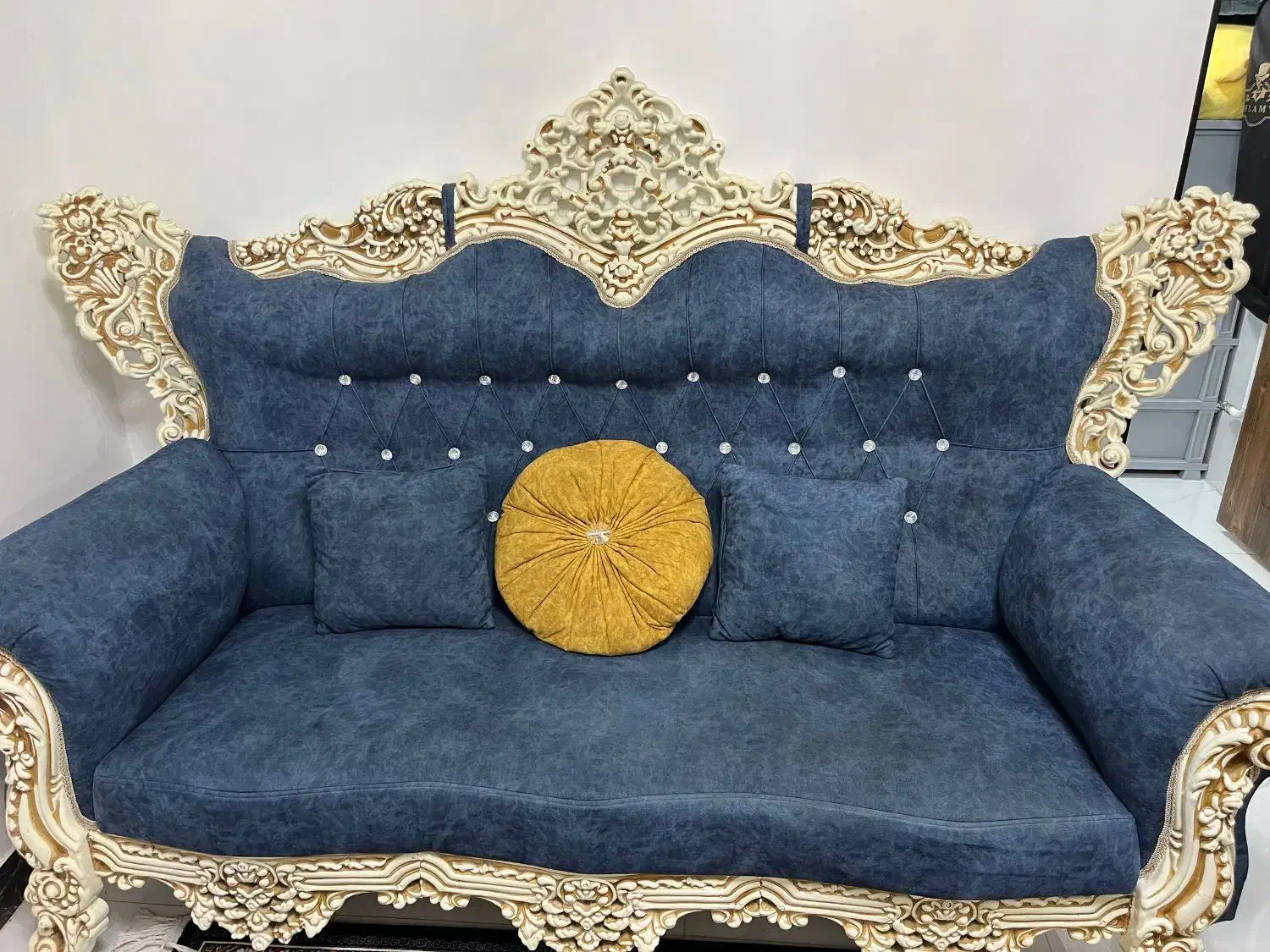 مبلمان سلطنتی هفت نفره|مبلمان خانگی و میز عسلی|آستانه اشرفیه, |دیوار