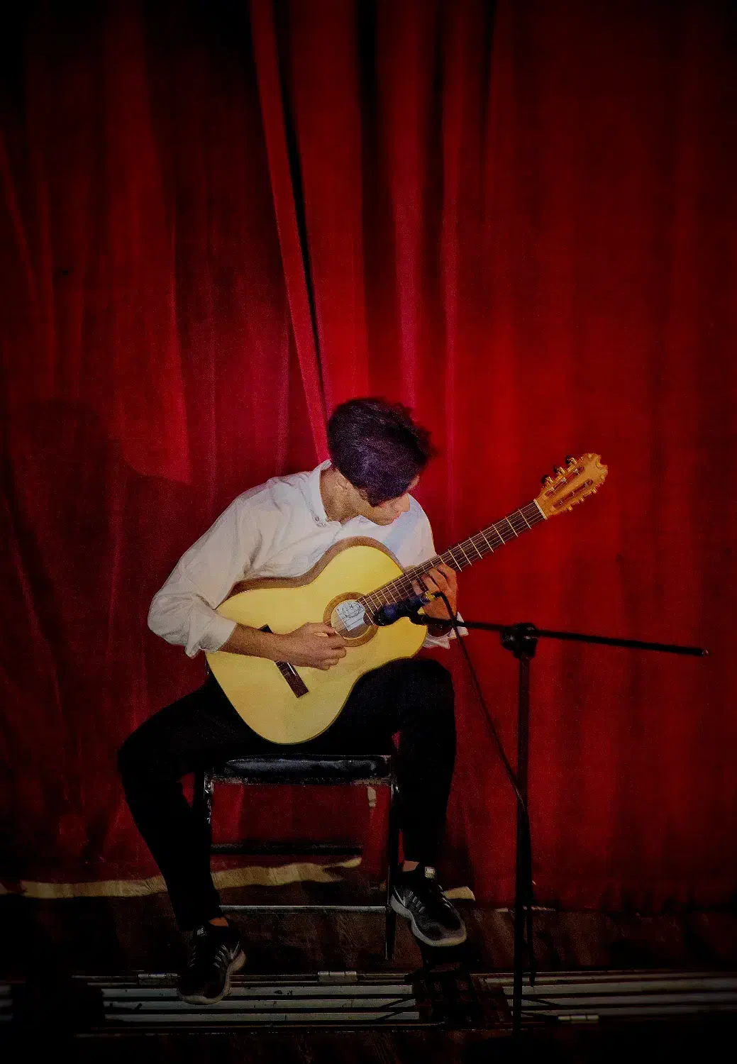 آموزش گیتار از مبتدی تا پیشرفته|خدمات آموزشی|اصفهان, باب الدشت|دیوار