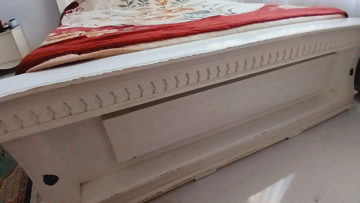 تخت دونفره چوب و اینه و میز|تخت و سرویس خواب|مشهد, طلاب|دیوار