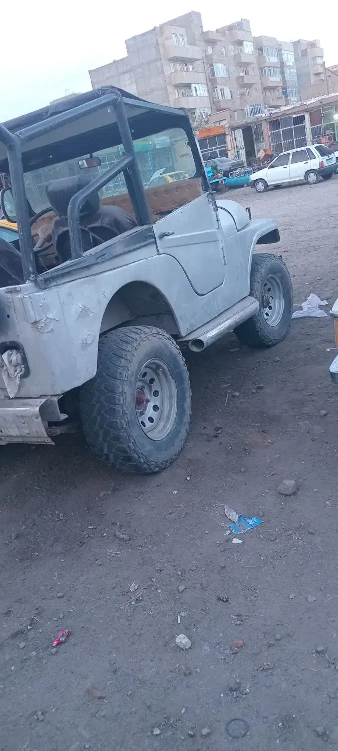 جیپ موتور میتسوبیشی چهار سیلندر رنگ نقره ای مدل ۶۹|خودرو سواری و وانت|اردبیل, |دیوار