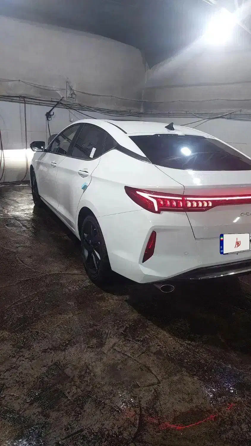 کی ام سی1403 j7|خودرو سواری و وانت|قم, دورشهر|دیوار