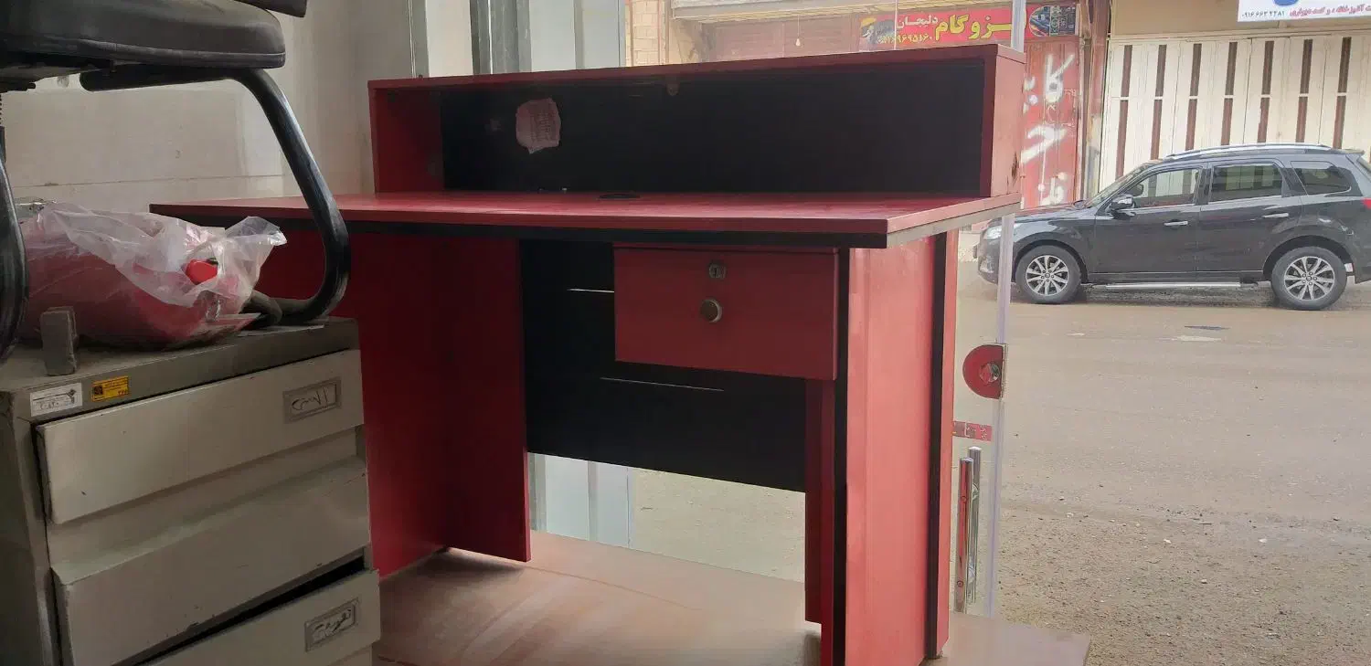 میز|میز تحریر و کامپیوتر|خرم‌آباد, |دیوار