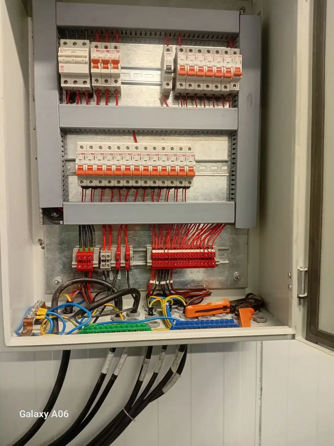 عیب یابی و تعمیرات برق ساختمان|خدمات پیشه و مهارت|دزفول, |دیوار