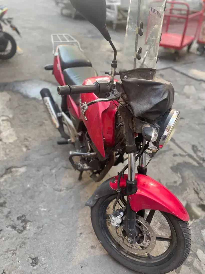 پالس ۱۸۰ یوجی فور قرمز|موتورسیکلت|تهران, آهنگ|دیوار