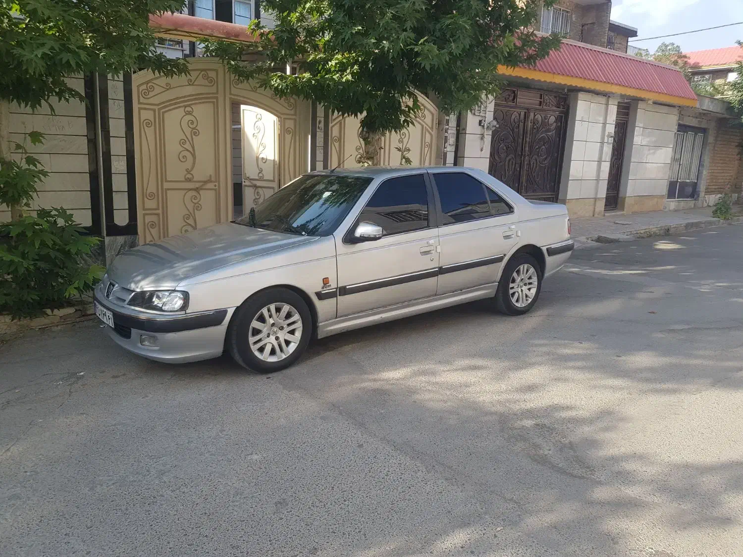 فروش|خودرو سواری و وانت|بروجرد, |دیوار