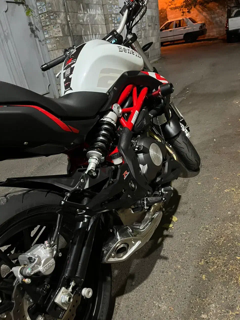 بنلی جفت در حد ۴۰۳ پلاک تهران|موتورسیکلت|آستانه اشرفیه, |دیوار