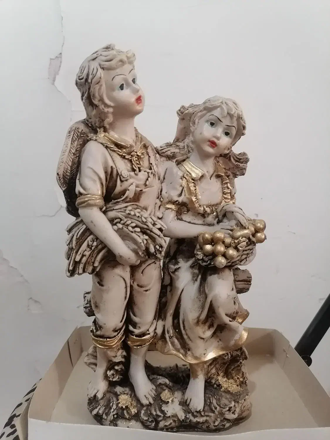 ۲ عدد مجسمه|مجسمه، تندیس، ماکت|اصفهان, کوی شهید کشوری|دیوار