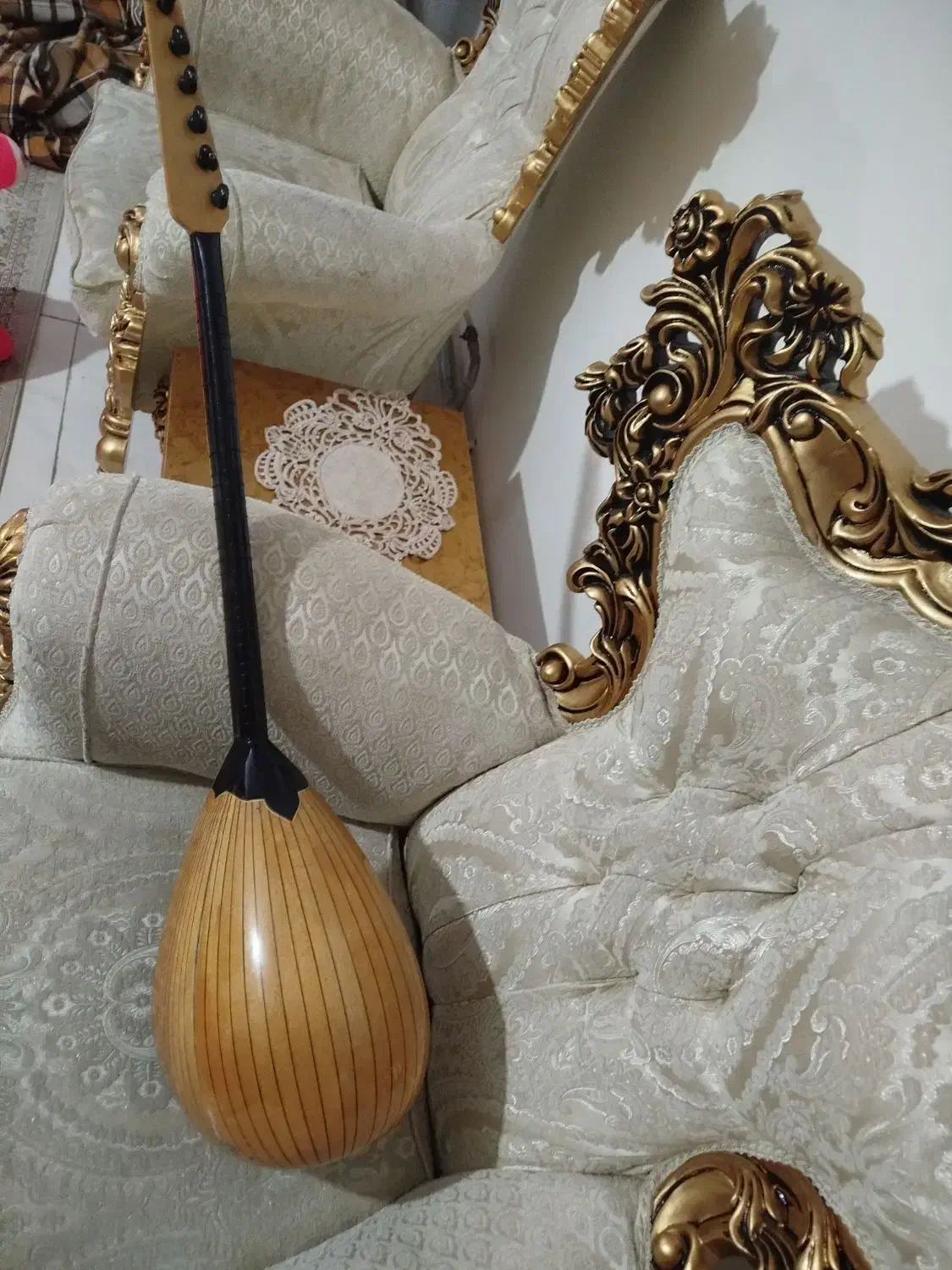 ساز برقی|سازهای سنتی|ارومیه, |دیوار