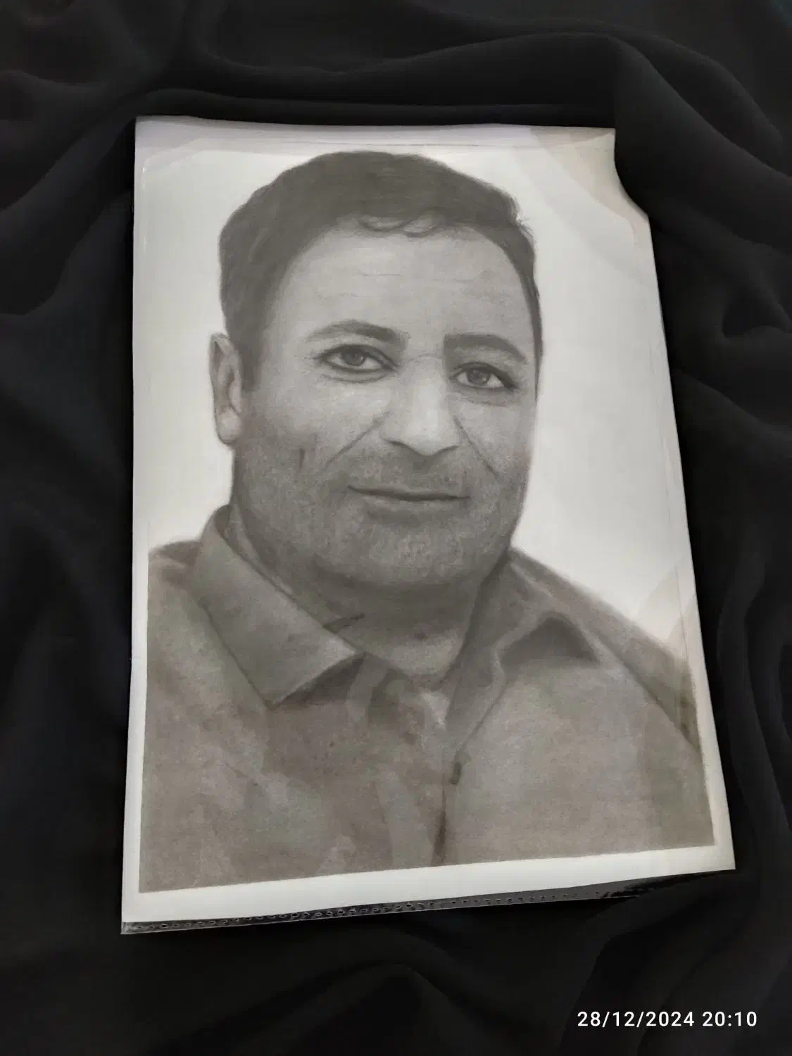 سفارش چهره تکنیک سیاه قلم و مدادرنگی|تابلو، نقاشی، عکس|ری, شهرک نظامی|دیوار