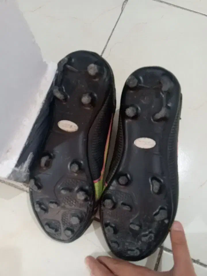 کفش استوک|تجهیزات ورزشی|فولادشهر, مسکن مهر فولادشهر|دیوار