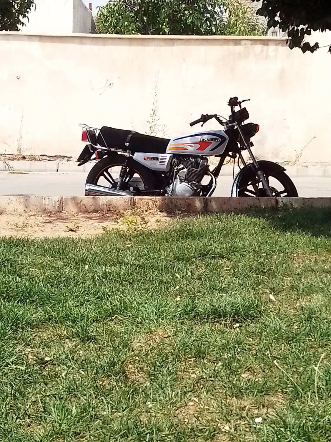 موتور 200مدل اواخر1401|موتورسیکلت|قیدار, |دیوار