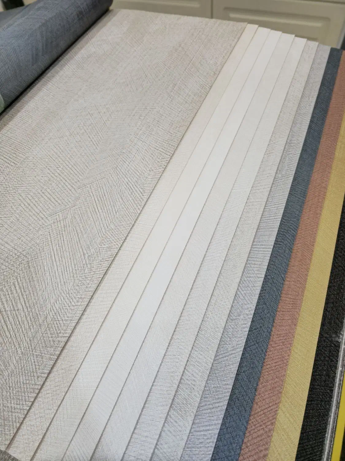 کاغذ دیواری و پرده زبرا از مشاوره رایگان تا اجرا|مصالح و تجهیزات ساختمان|کرج, شهرک فهمیده|دیوار