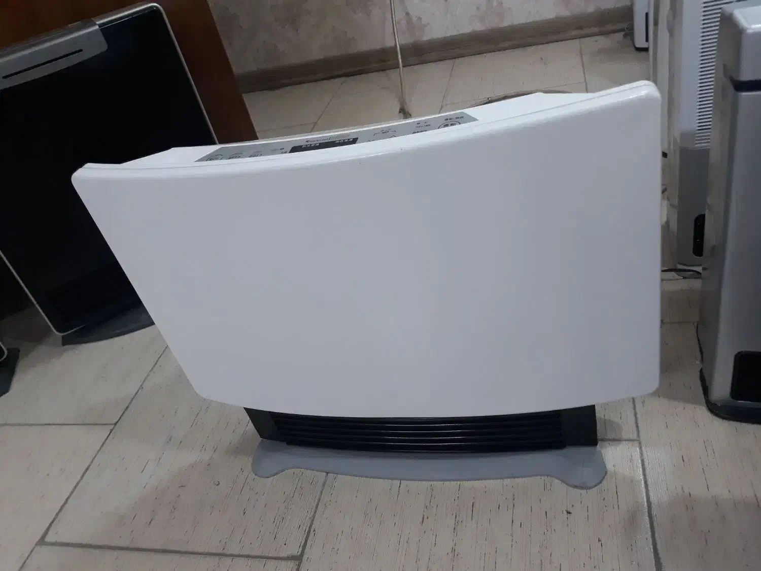 بخاری ژاپنی ۴۰۰۰منحنی|بخاری، هیتر، شومینه|مشهد, شهرک امام هادی (شهرک غرب)|دیوار