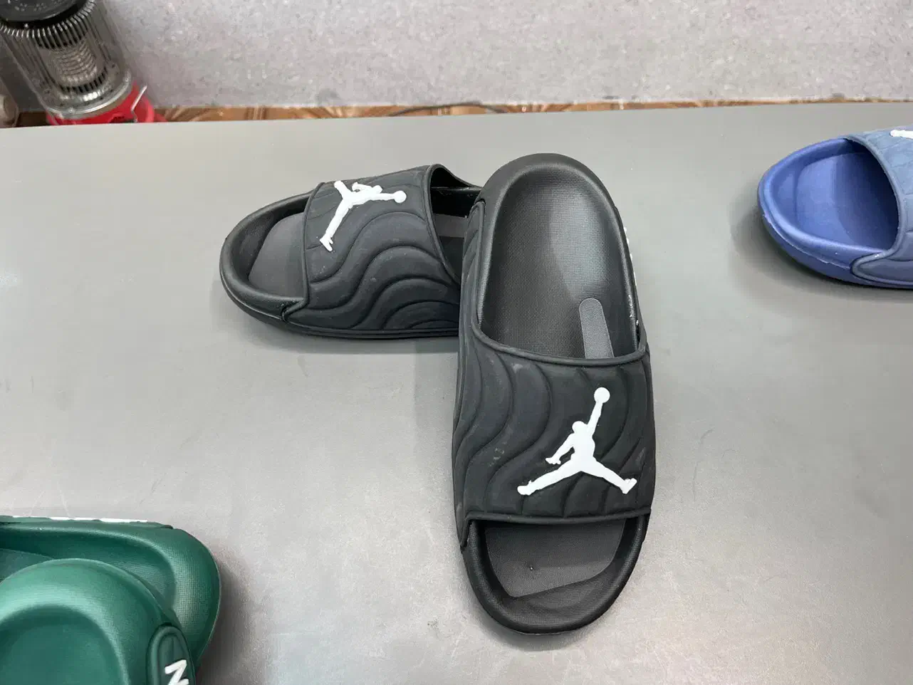 حراج دمپایی جردن پرو (زنانه و مردانه)|کیف، کفش، کمربند|رشت, انصاری|دیوار