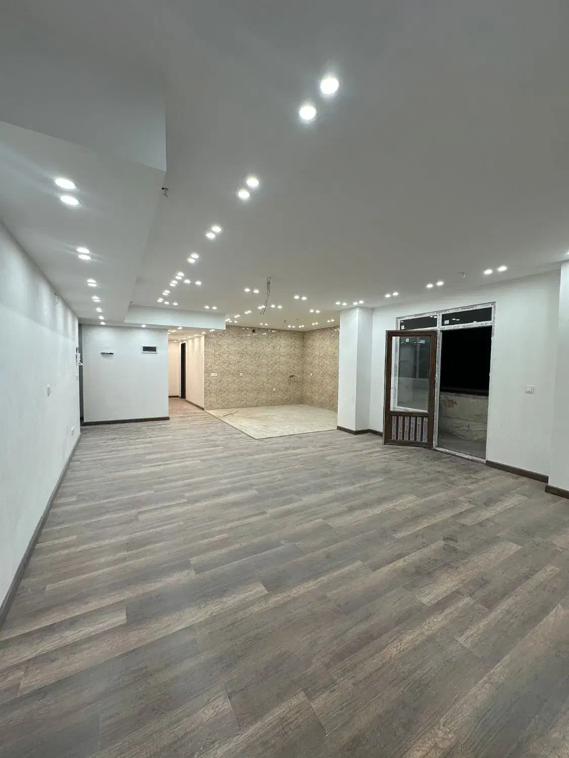 آپارتمان کلیدنخورده/امیرالمومنین/استخر دار|فروش آپارتمان|کاشان, شهرک سایپا|دیوار