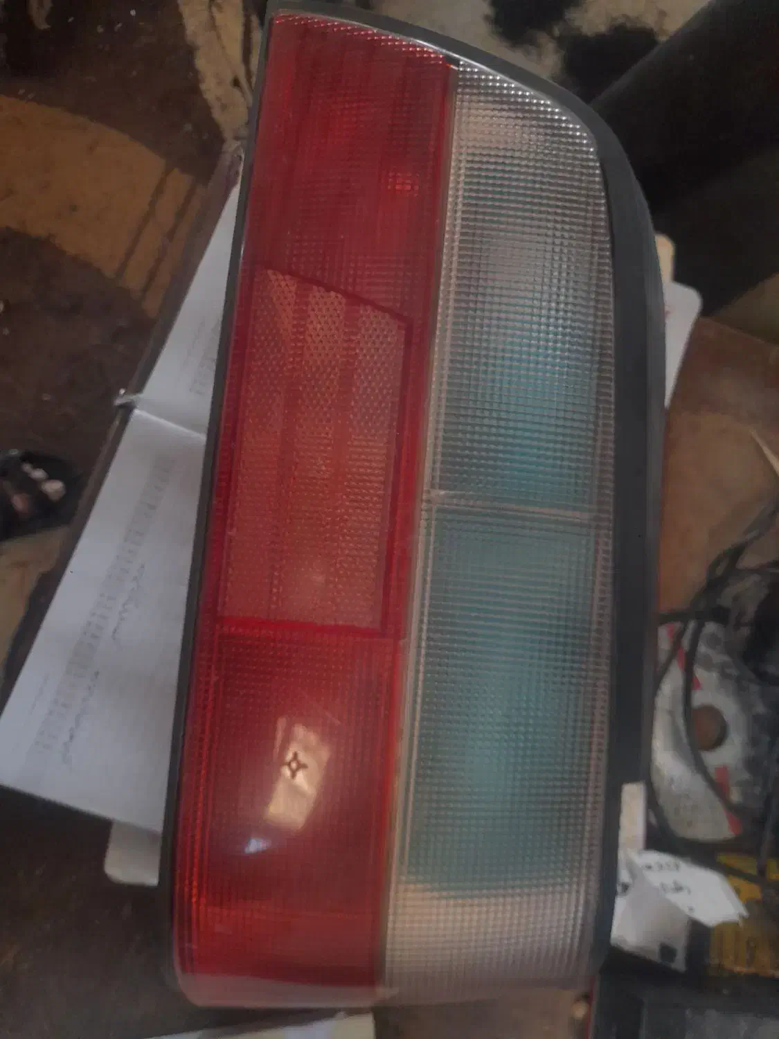 چراغ عقب پرشیا tu5 سمت شاگرد|قطعات یدکی و لوازم جانبی|ورامین, خورین|دیوار