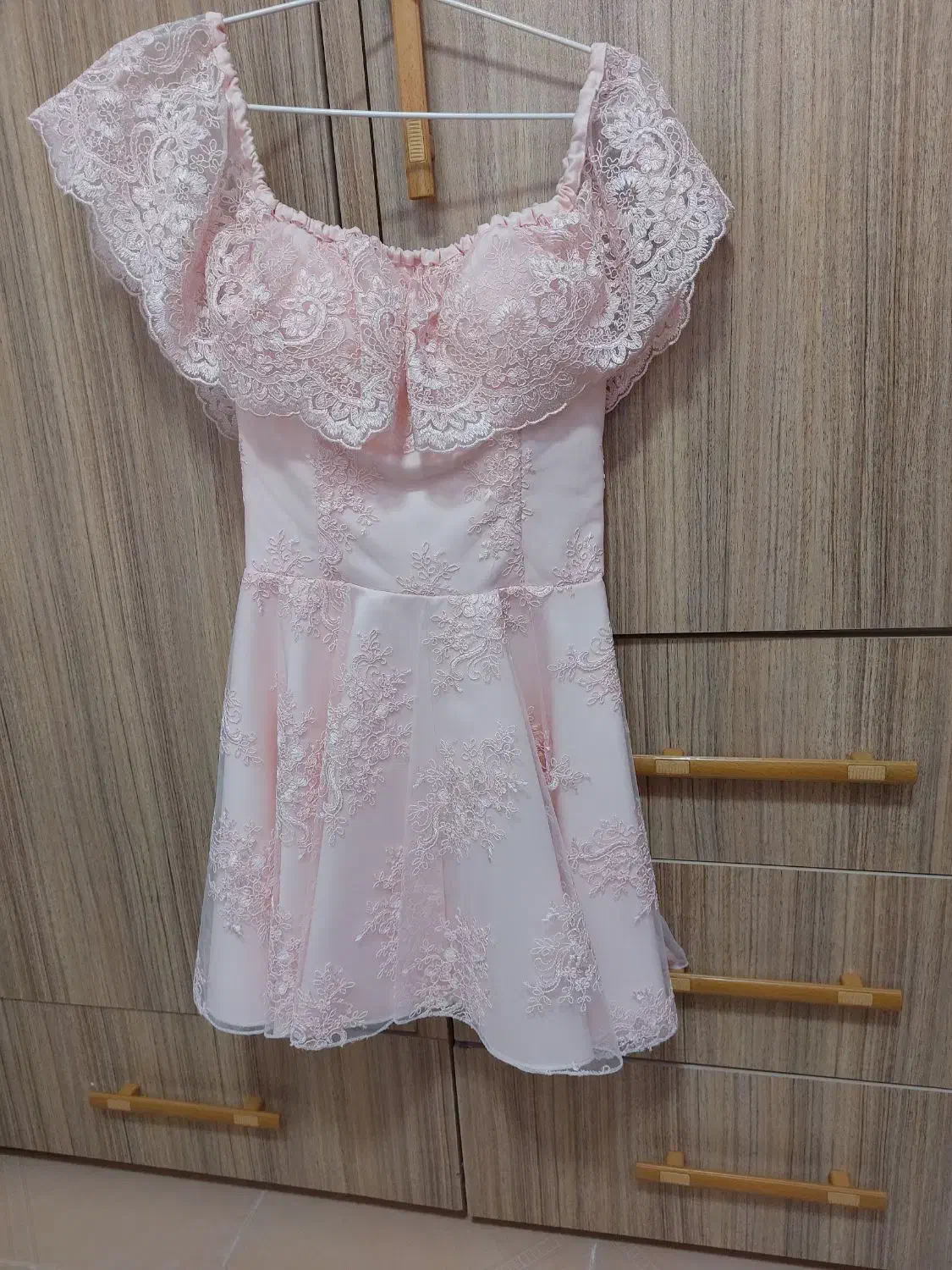 پیراهن مجلسی دخترونه|کفش و لباس بچه|بندر انزلی, نیمه شعبان|دیوار