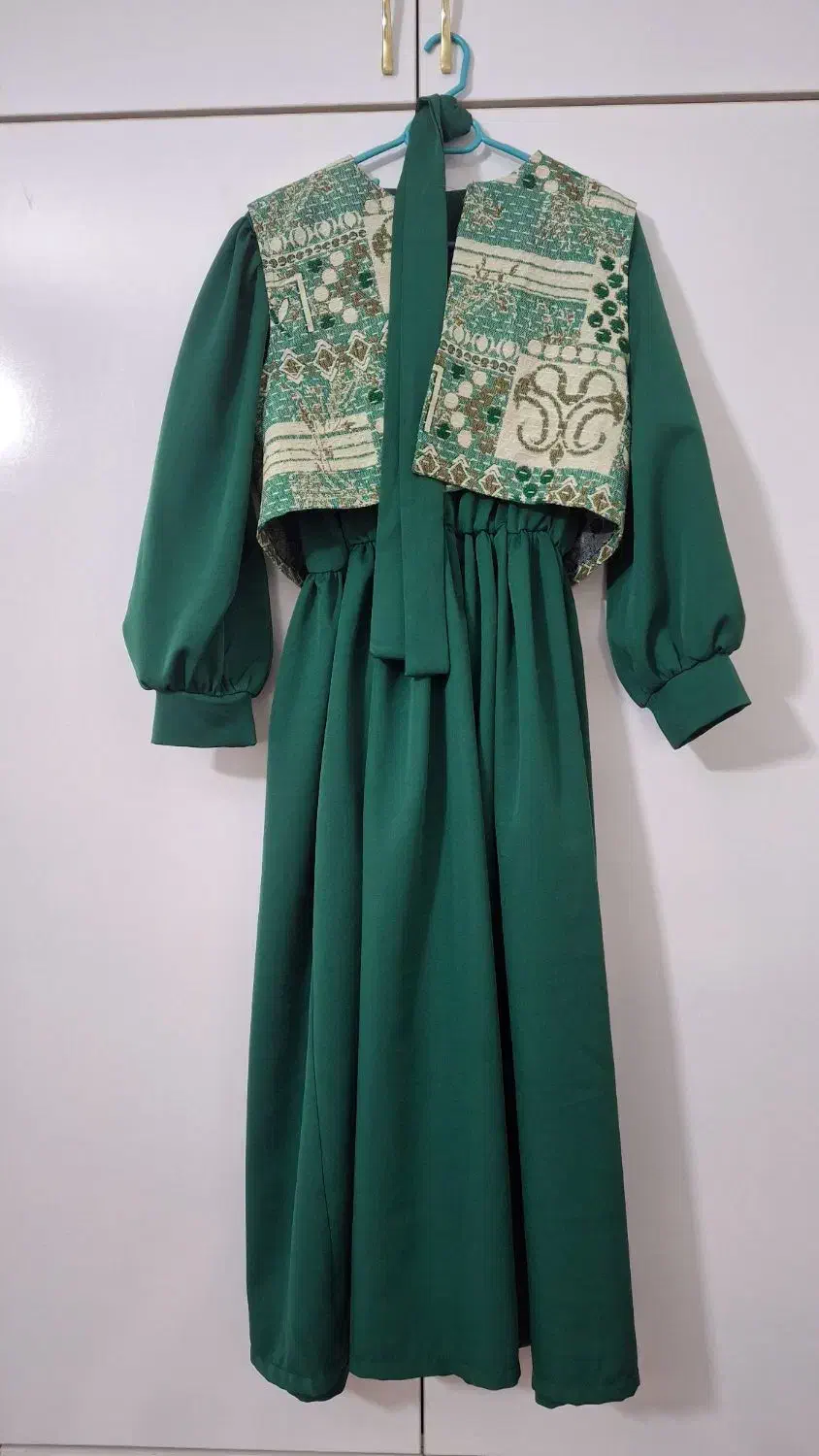 پیراهن بلند|لباس|کاکی, |دیوار