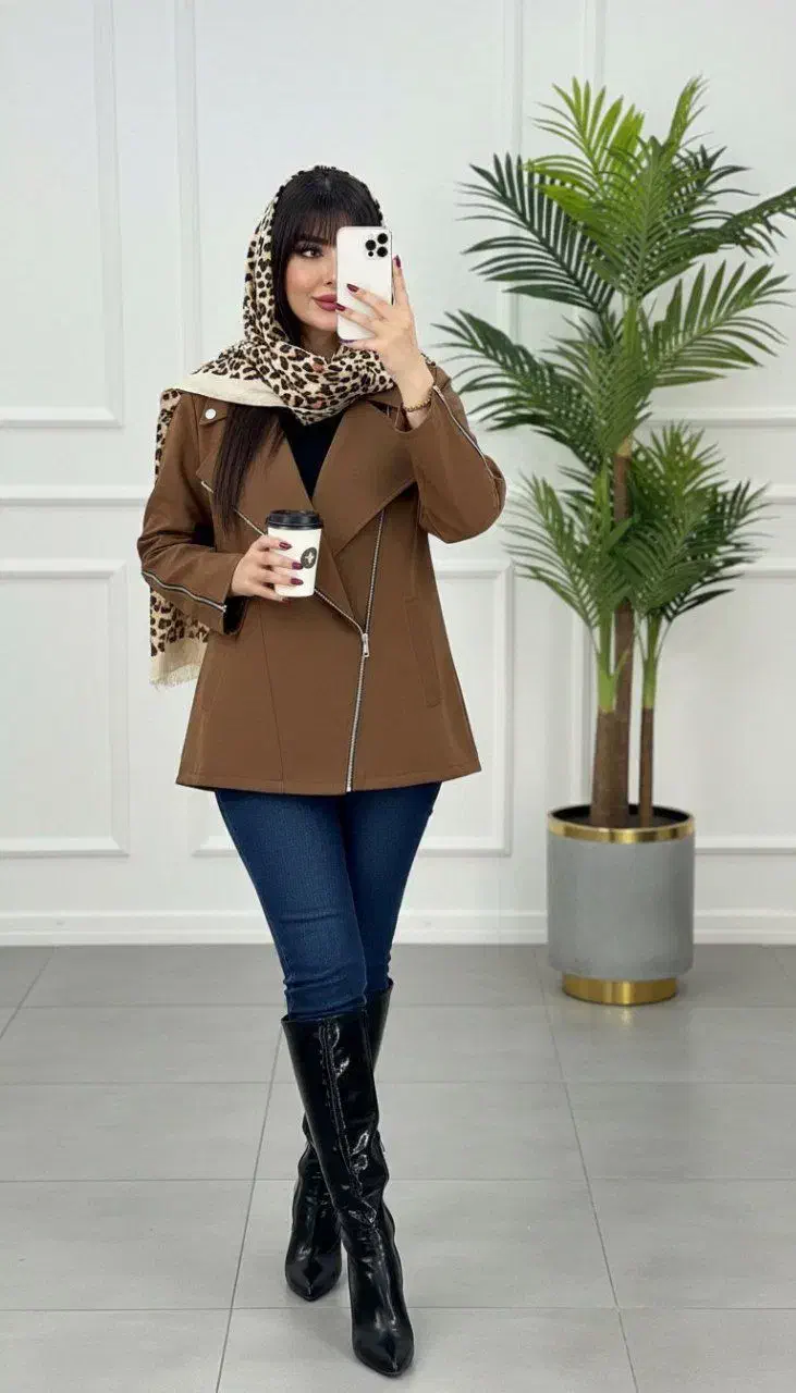 مانتو|لباس|فیرورق, |دیوار